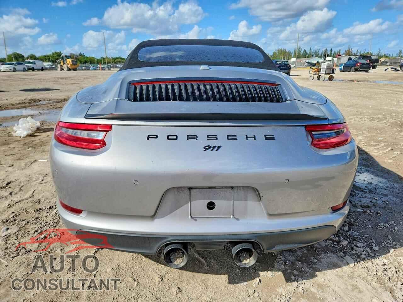 PORSCHE 911 2017 - WP0CA2A90HS141119