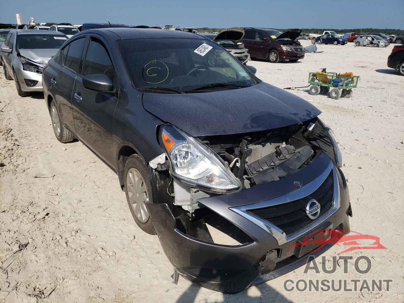 NISSAN VERSA 2018 - 3N1CN7AP6JL887632