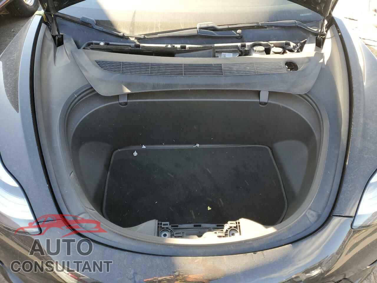 TESLA MODEL 3 2018 - 5YJ3E1EA2JF155173