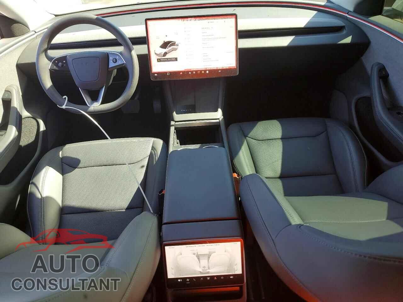 TESLA MODEL 3 2025 - 5YJ3E1EA5SF031870