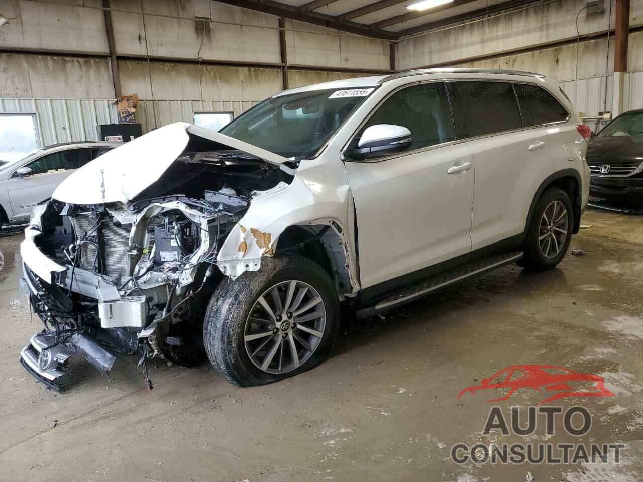 TOYOTA HIGHLANDER 2019 - 5TDKZRFHXKS562617