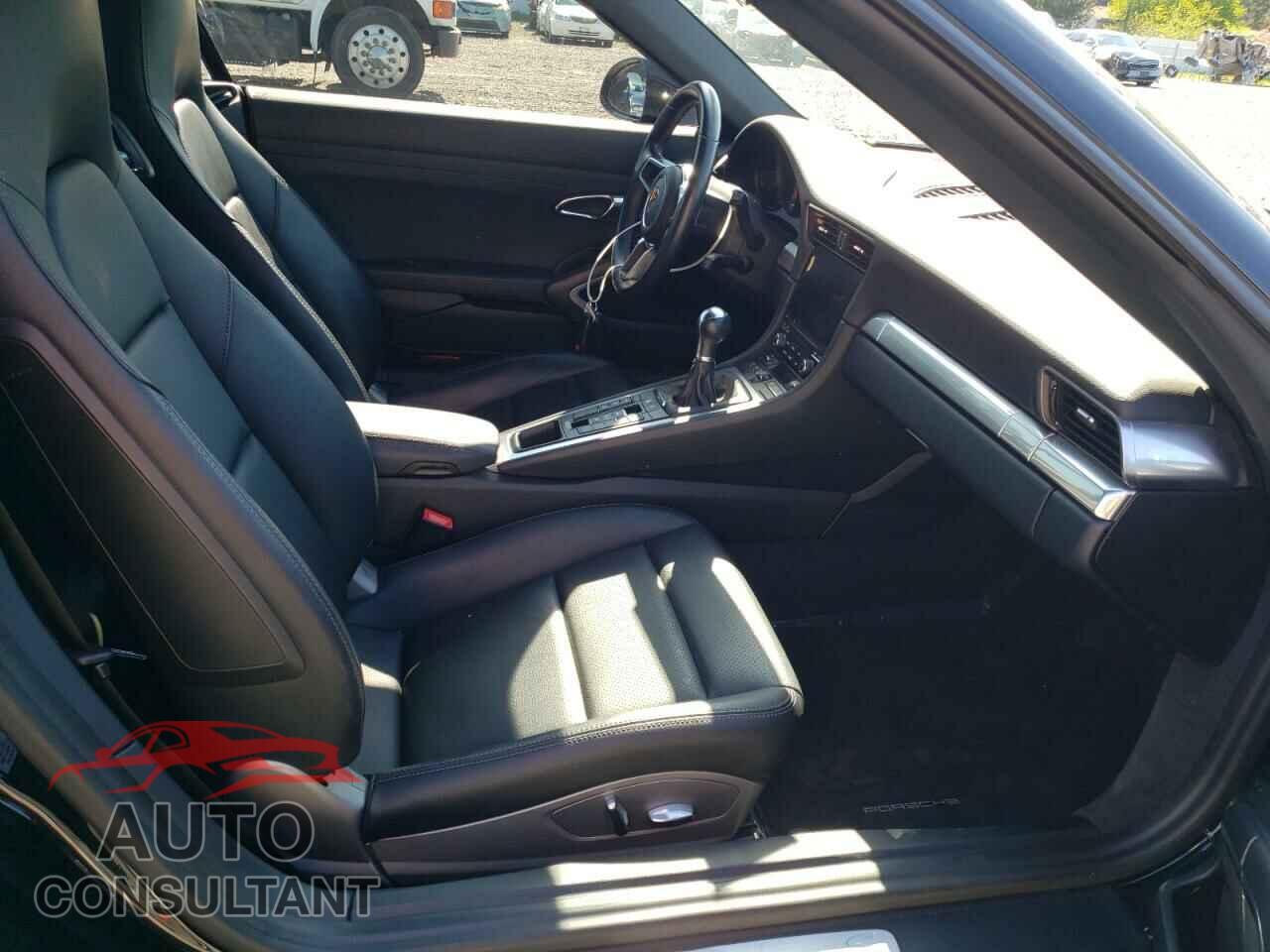 PORSCHE 911 2017 - WP0CB2A98HS155931
