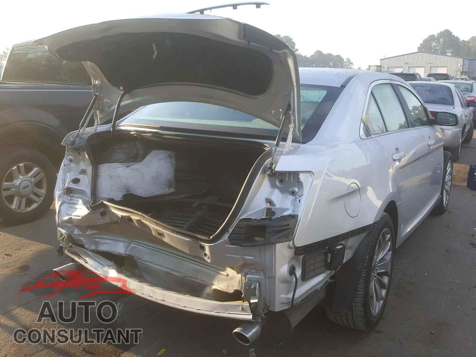 FORD TAURUS 2017 - 1FAHP2F86HG117730