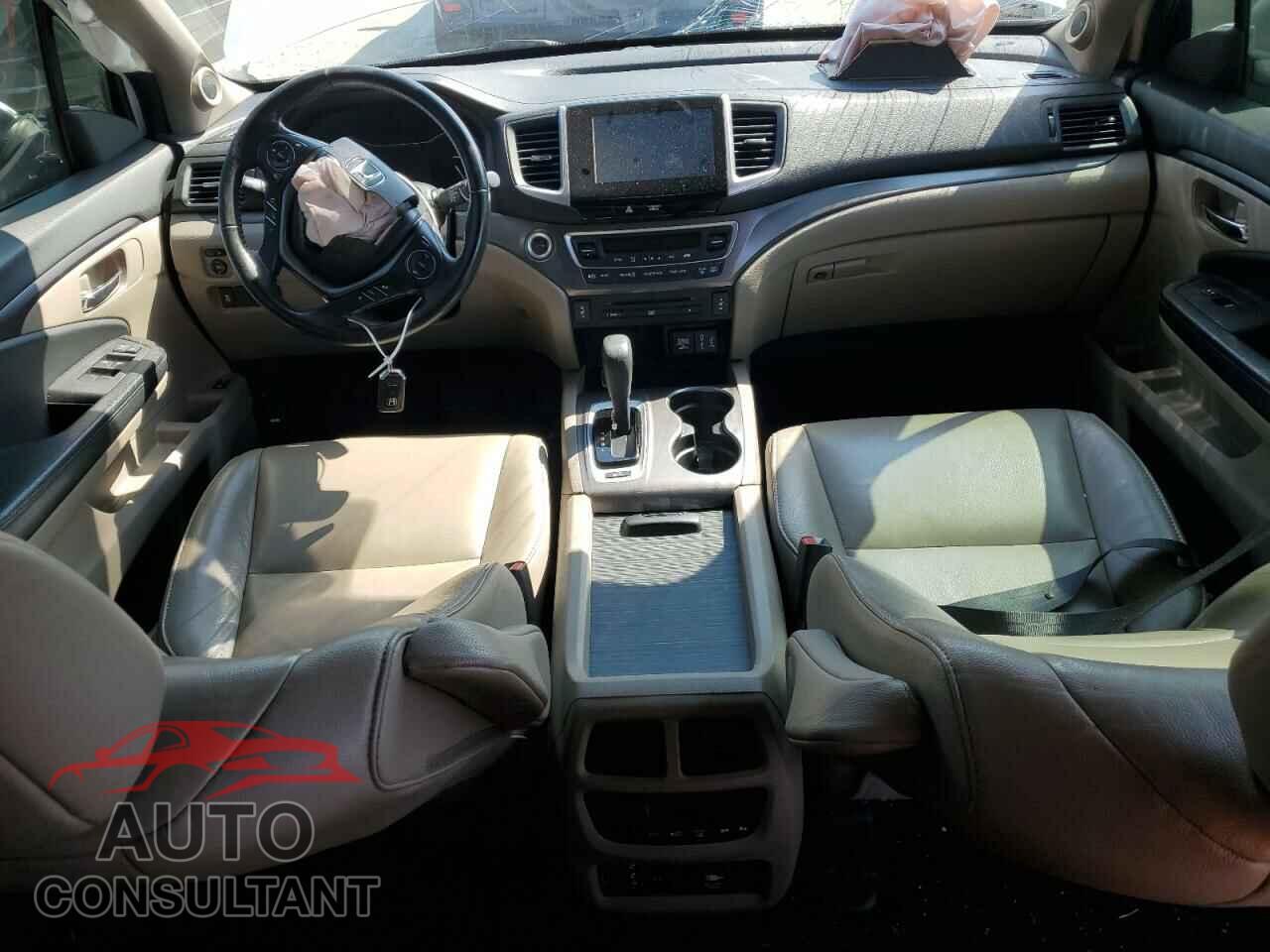 HONDA PILOT 2017 - 5FNYF6H87HB063169
