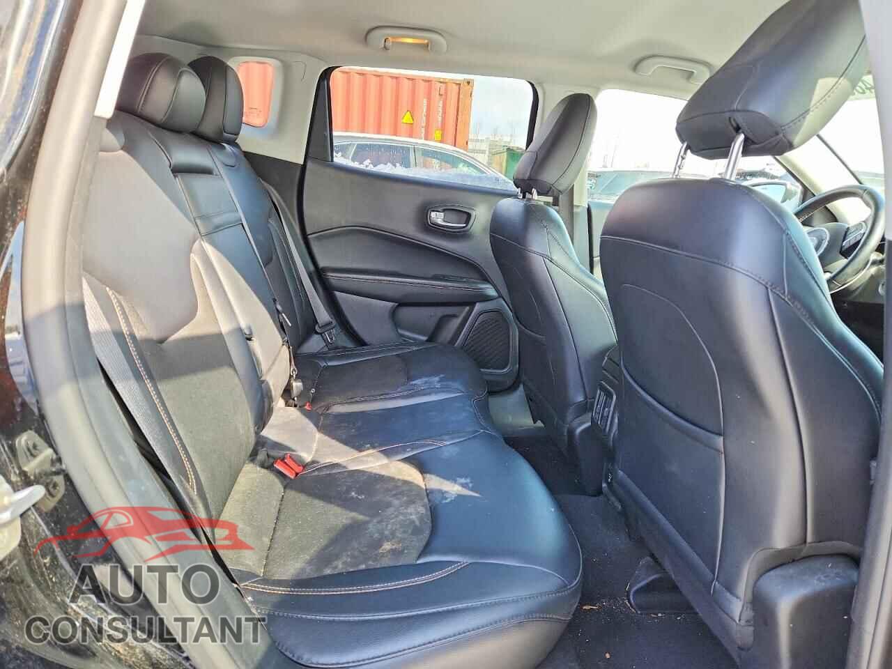 JEEP COMPASS 2017 - 3C4NJDBB4HT681075