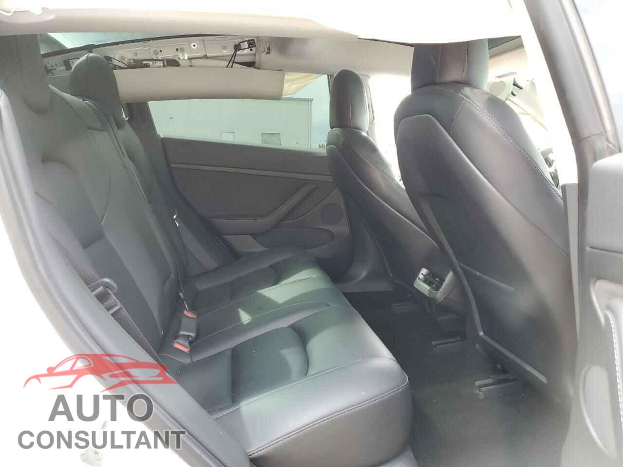 TESLA MODEL 3 2021 - 5YJ3E1EA8MF077650