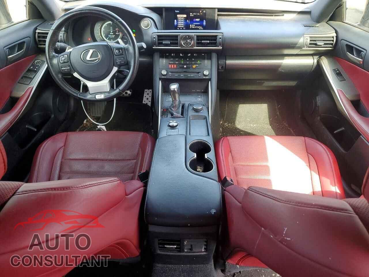 LEXUS IS 2018 - JTHBA1D2XJ5082989