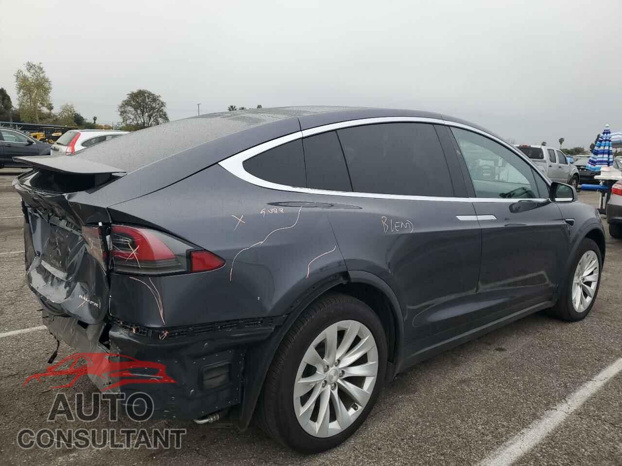 TESLA MODEL X 2020 - 5YJXCBE25LF305575