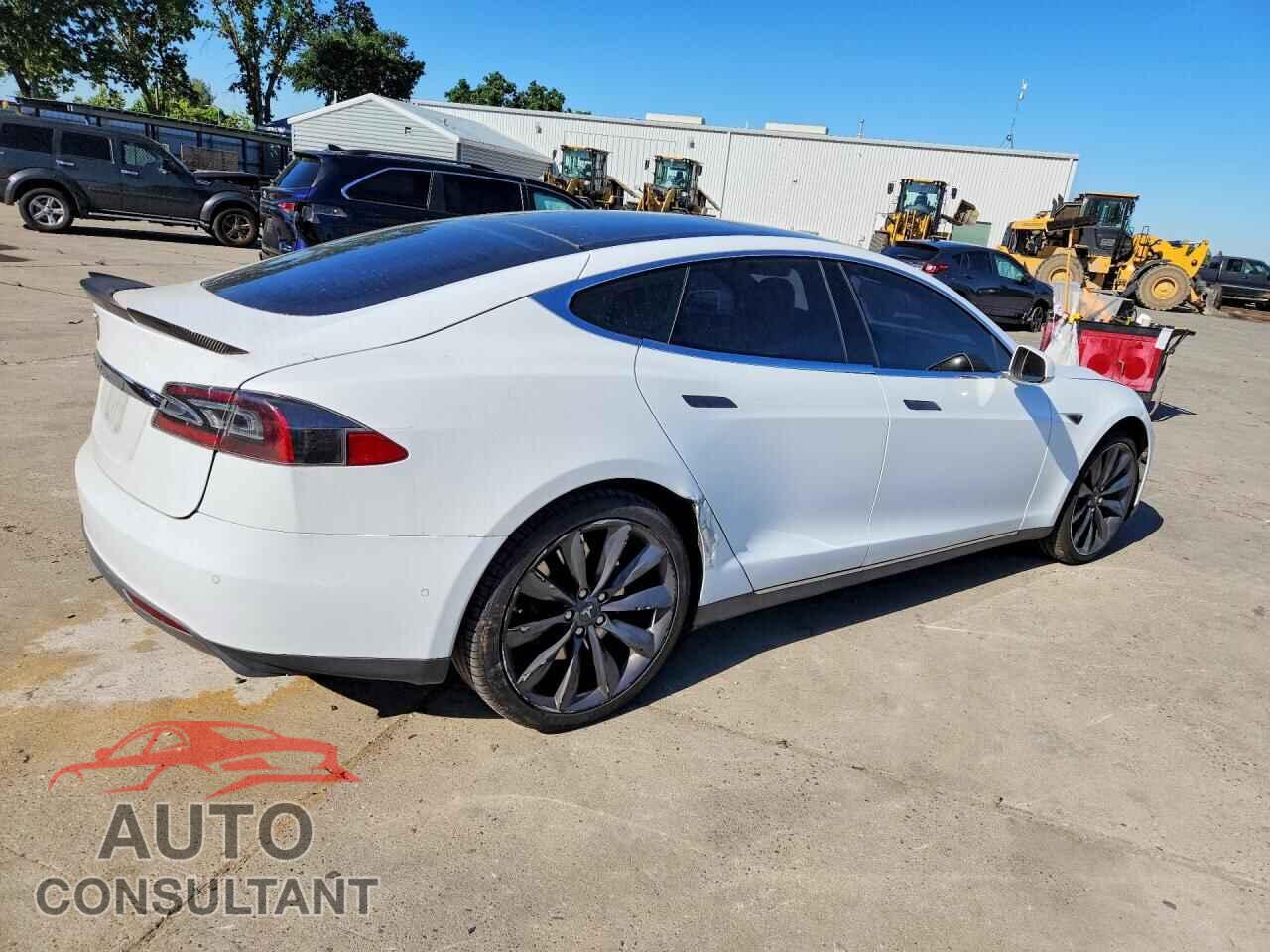 TESLA MODEL S 2016 - 5YJSA1E16GF133905