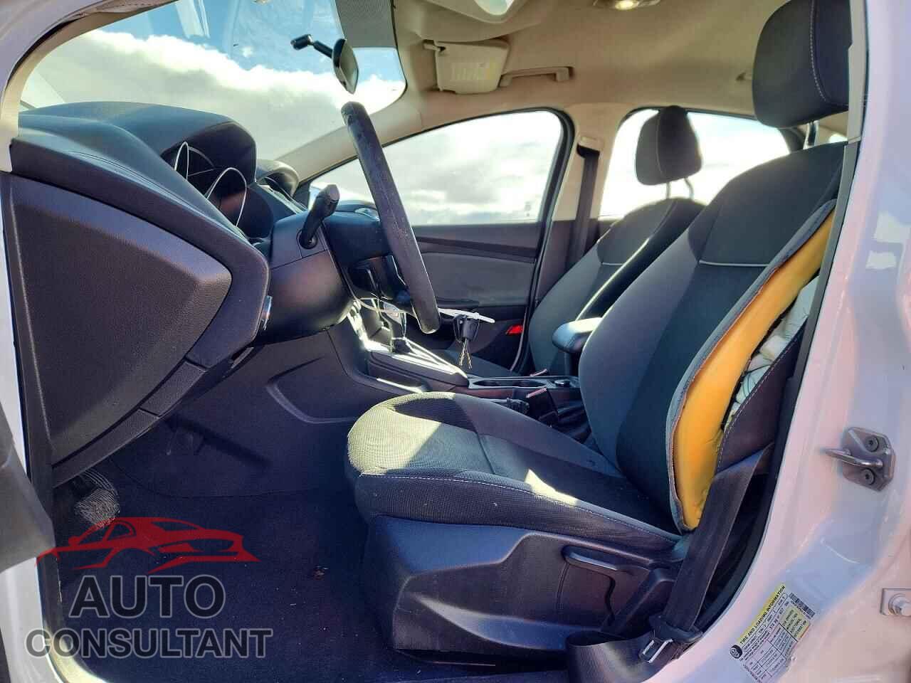 FORD FOCUS 2012 - 1FAHP3F29CL211652