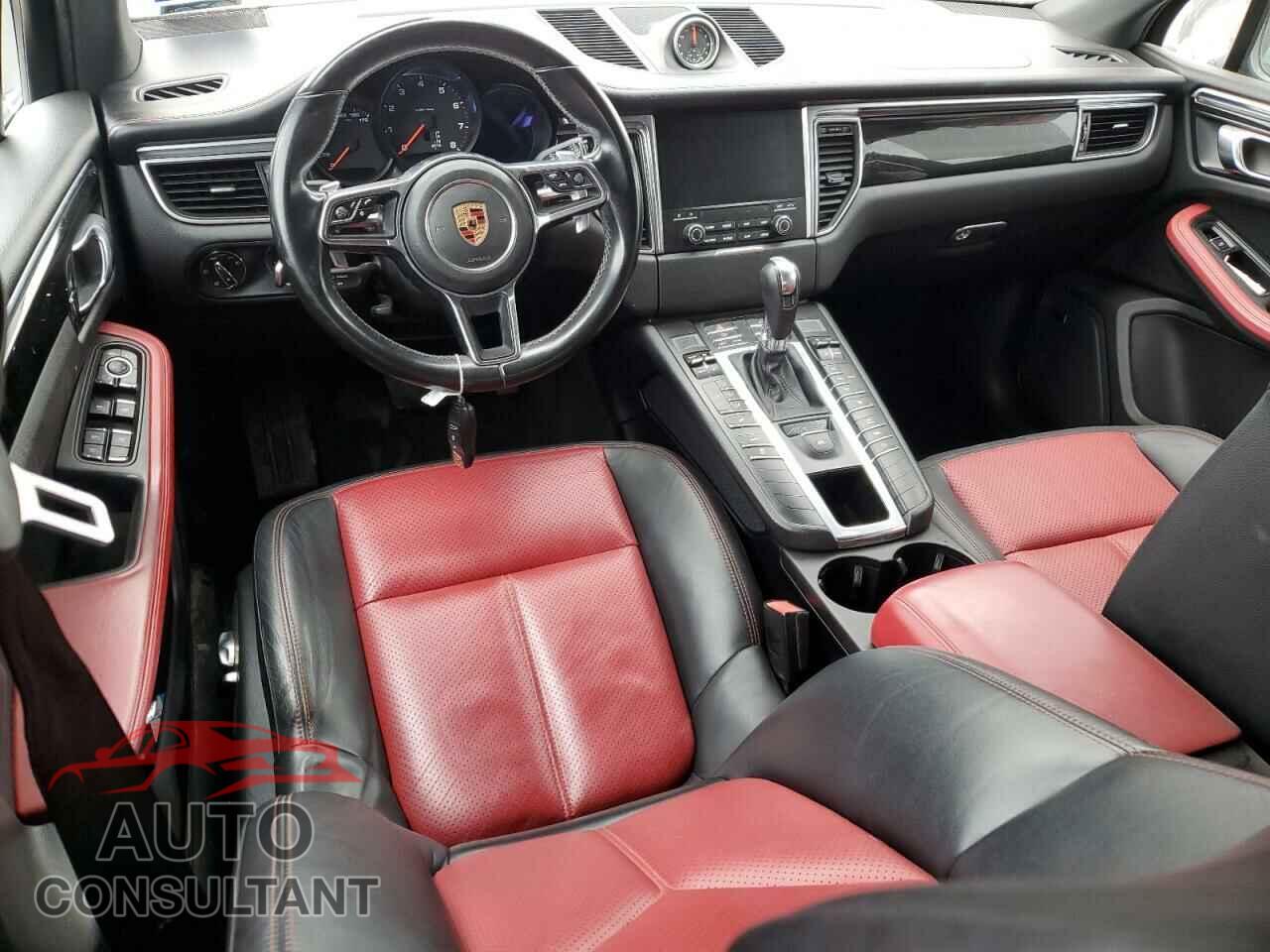 PORSCHE MACAN 2017 - WP1AA2A55HLB08033
