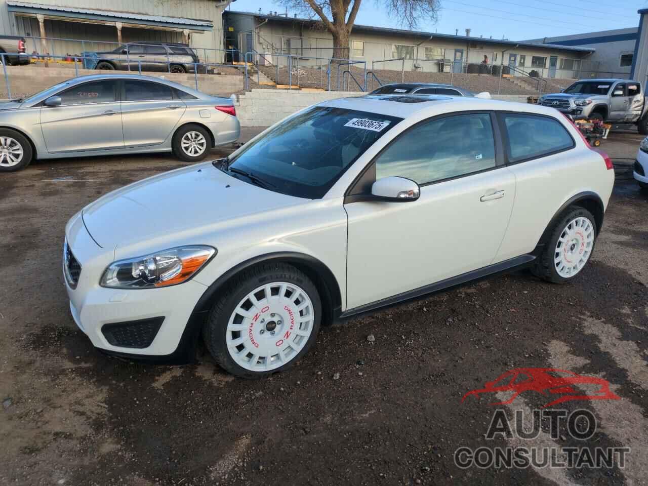 VOLVO C30 2013 - YV1672MK2D2301788