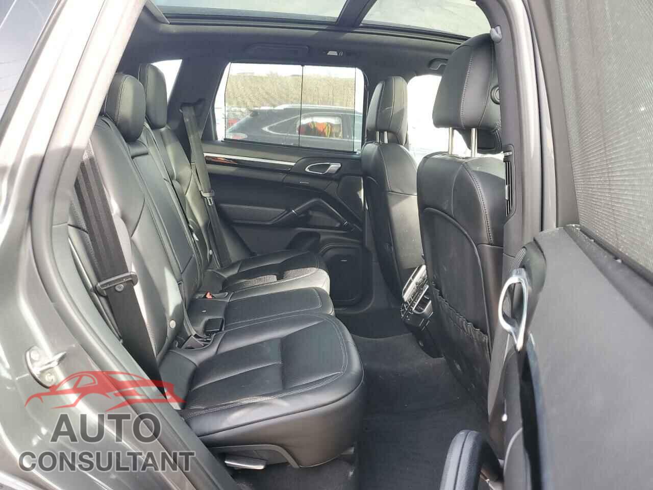 PORSCHE CAYENNE 2017 - WP1AB2A28HLA52849