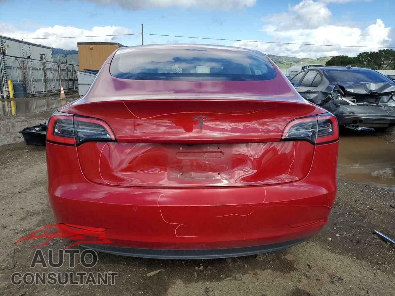 TESLA MODEL 3 2018 - 5YJ3E1EA1JF040838