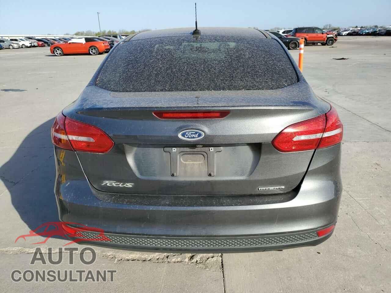 FORD FOCUS 2016 - 1FADP3E24GL404426