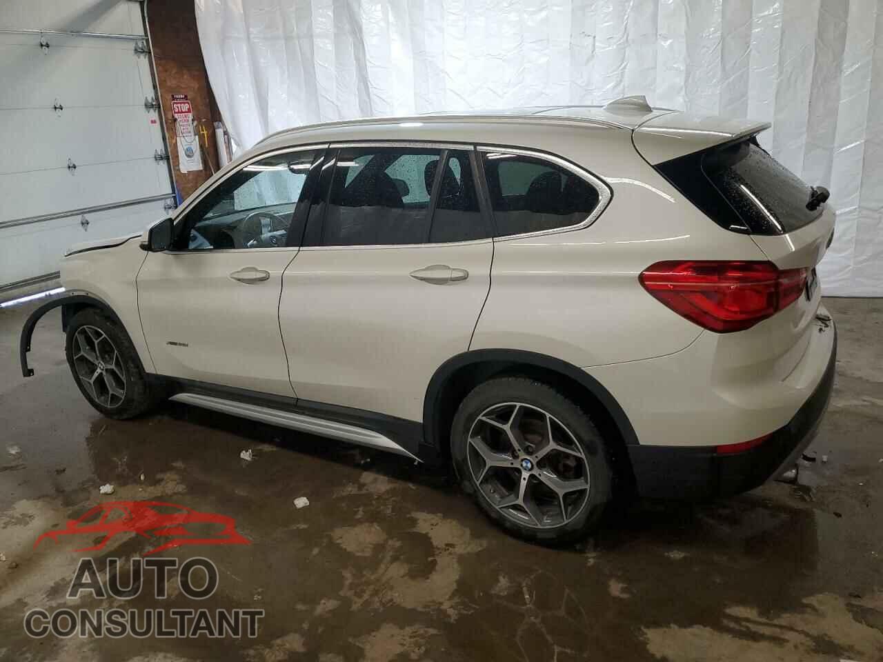 BMW X1 2016 - WBXHT3C30GP881272