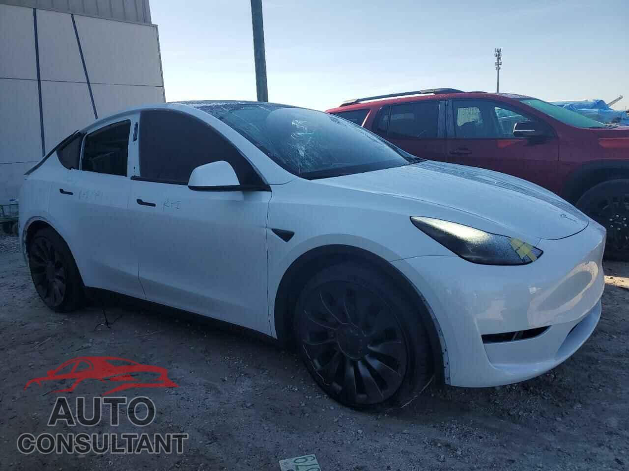 TESLA MODEL Y 2023 - 7SAYGDEF0PF785394