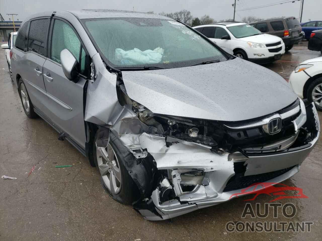 HONDA ODYSSEY 2018 - 5FNRL6H74JB091053