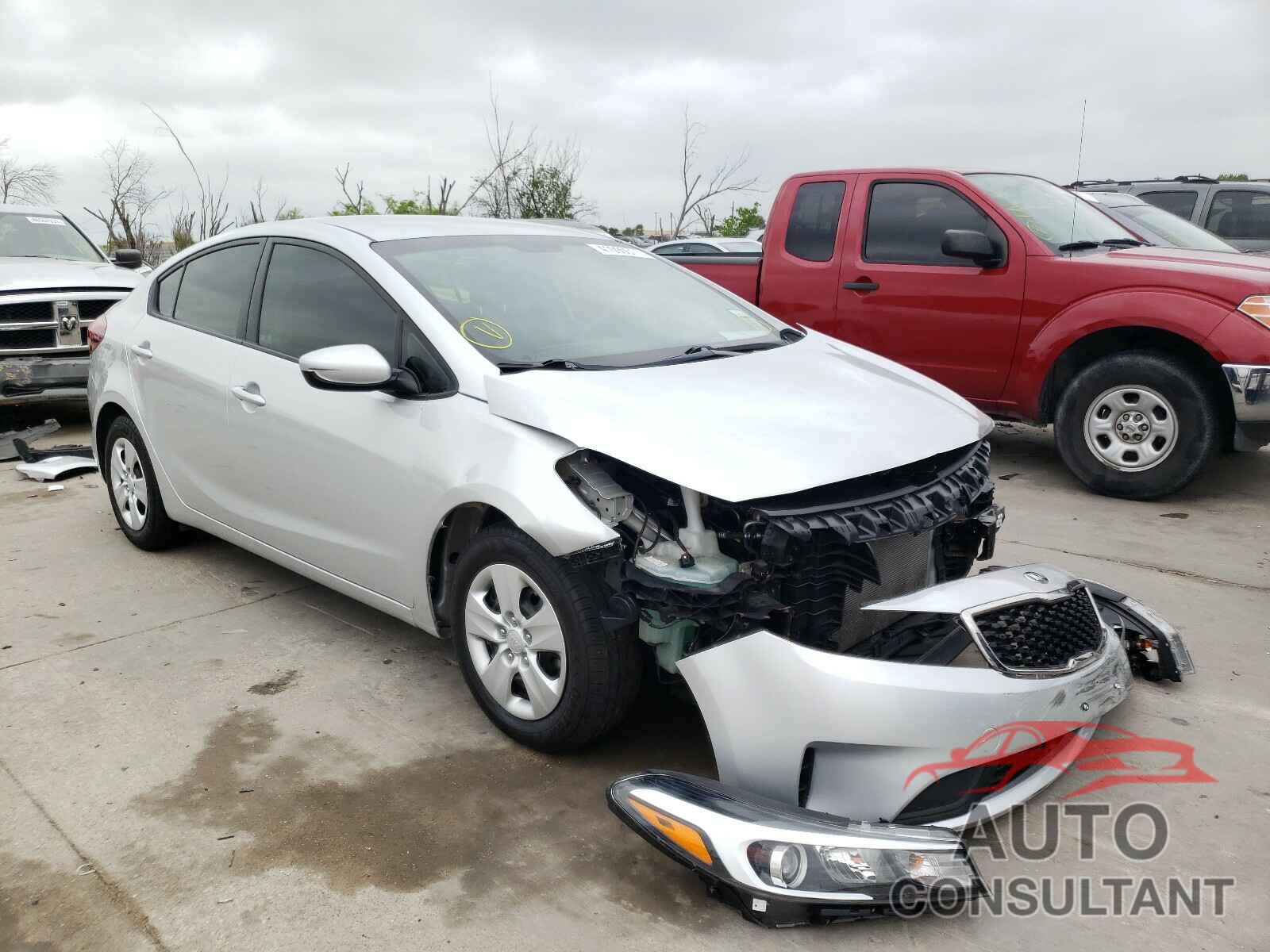 KIA FORTE 2018 - 3KPFL4A73JE195282
