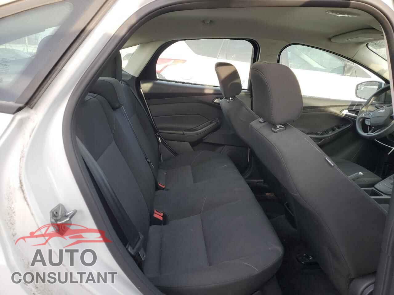 FORD FOCUS 2016 - 1FADP3F24GL215077