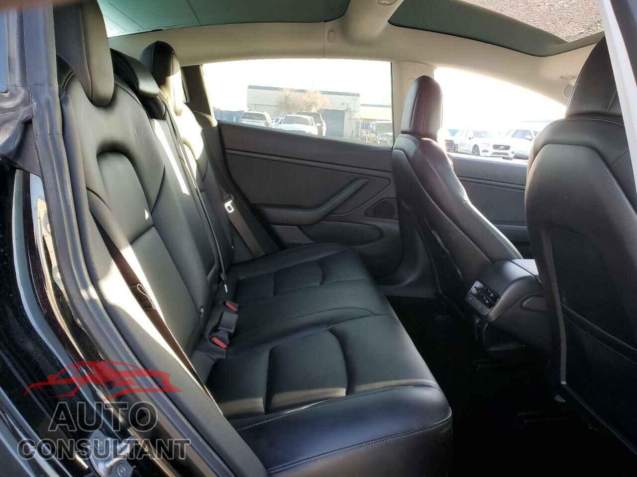 TESLA MODEL 3 2018 - 5YJ3E1EA7JF042772