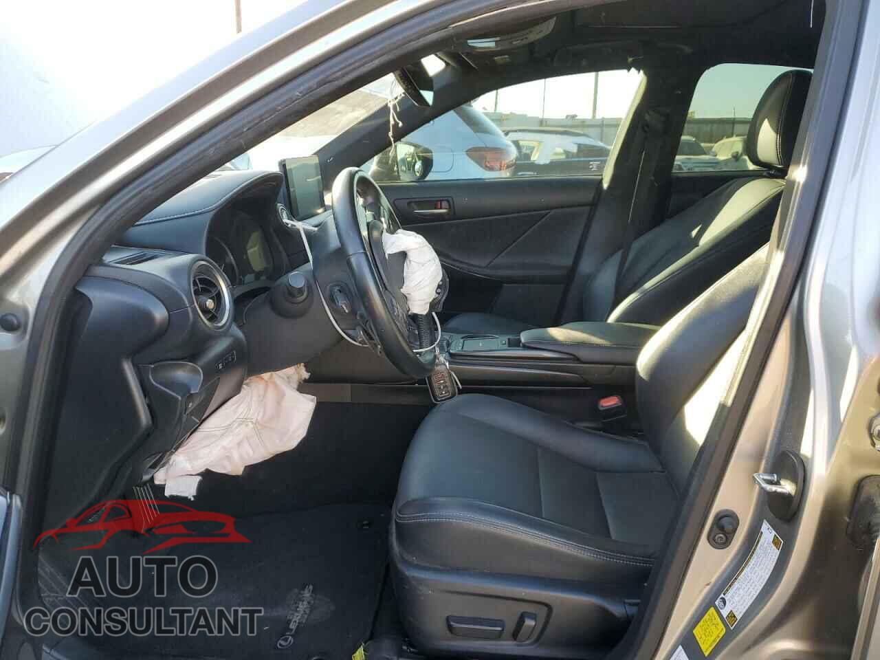 LEXUS IS 2021 - JTHCA1D29M5113500