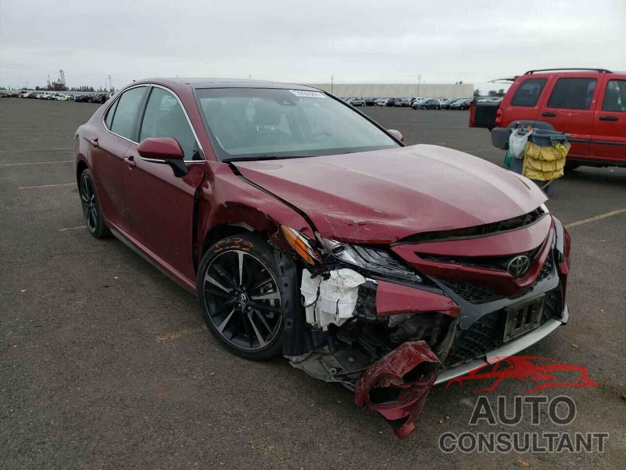 TOYOTA CAMRY 2018 - 4T1B61HK2JU628120