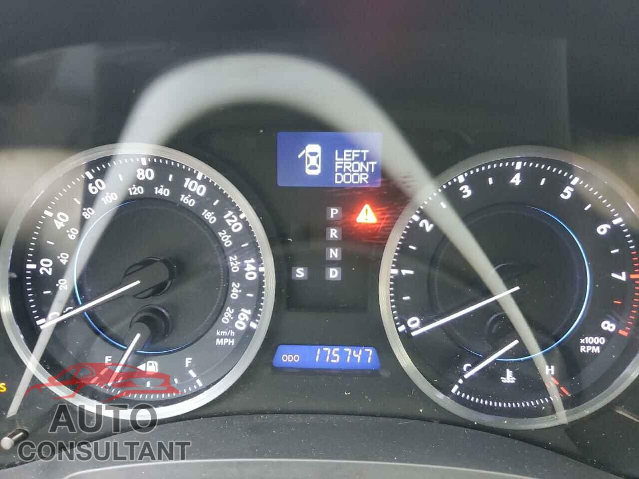 LEXUS IS 2012 - JTHCF5C2XC5060329