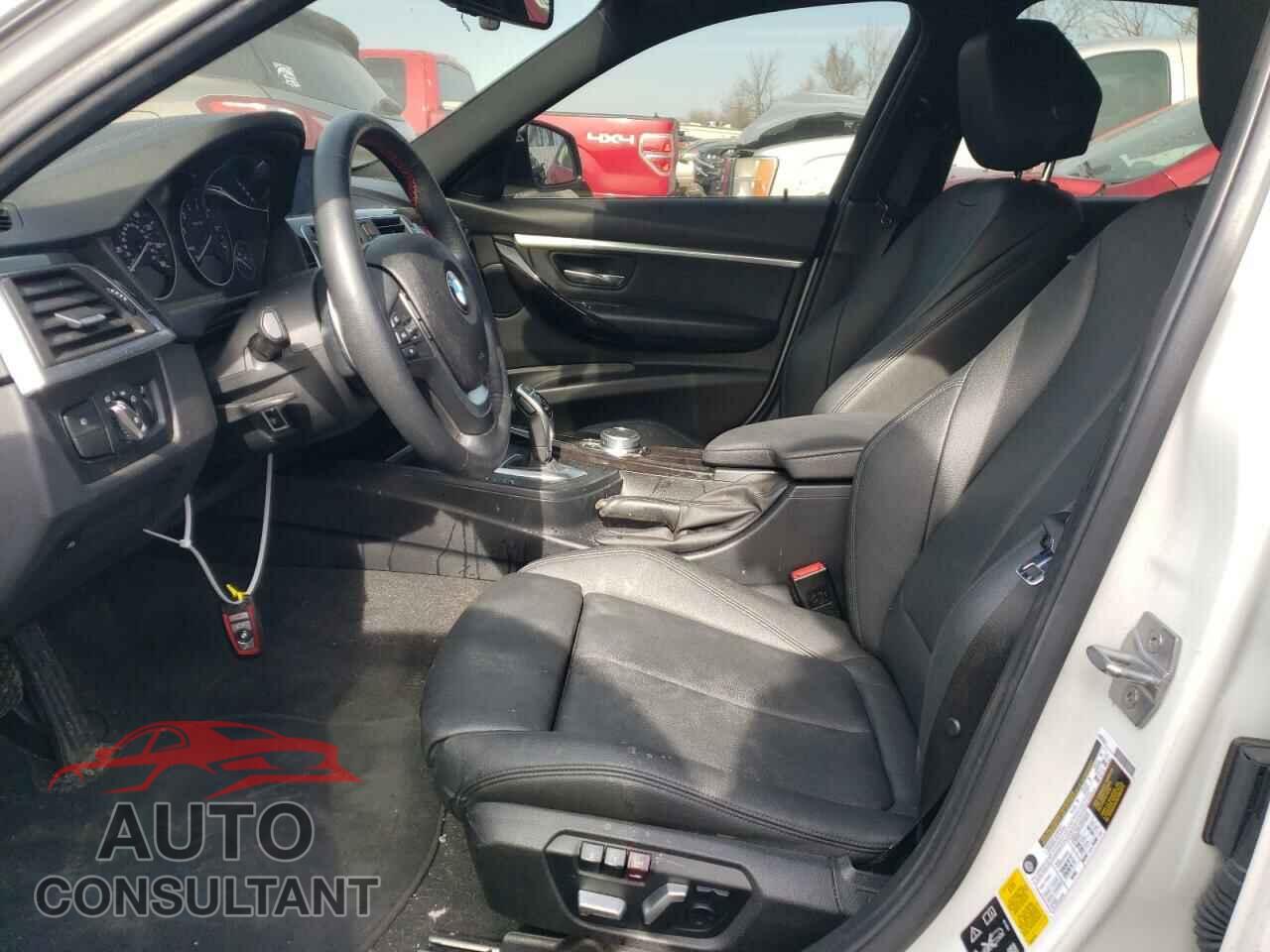 BMW 3 SERIES 2018 - WBA8D9C51JA615104
