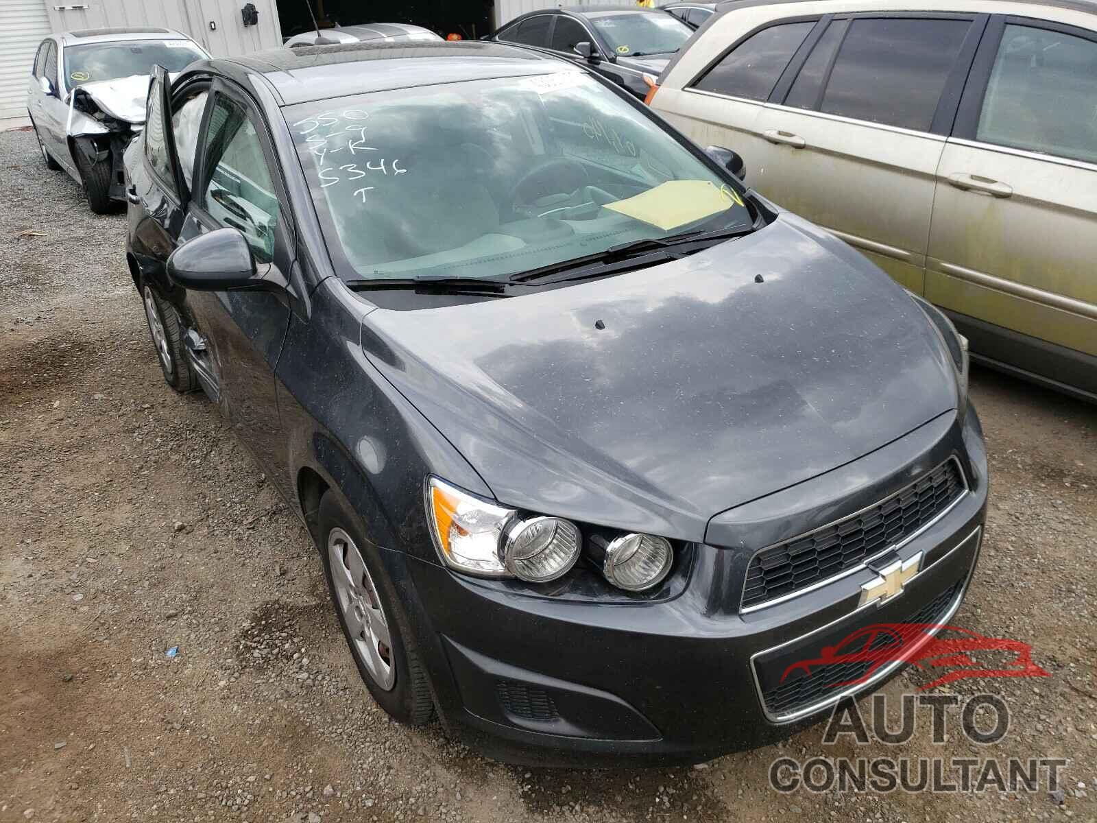CHEVROLET SONIC 2016 - 1G1JA5SH8G4185346
