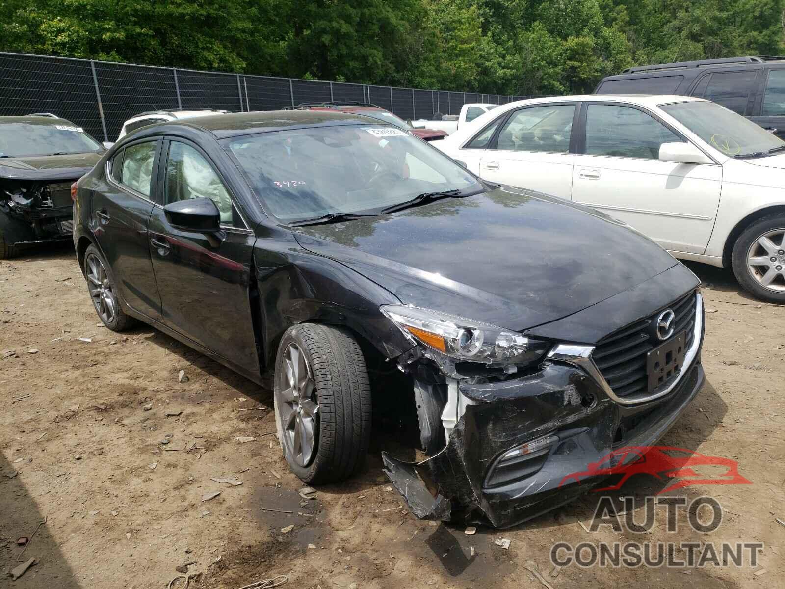 MAZDA 3 2018 - 3MZBN1V39JM163695