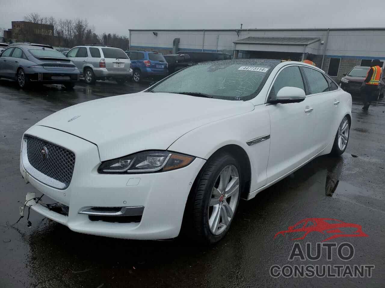 JAGUAR XJ 2018 - SAJWJ2GD5J8W13795
