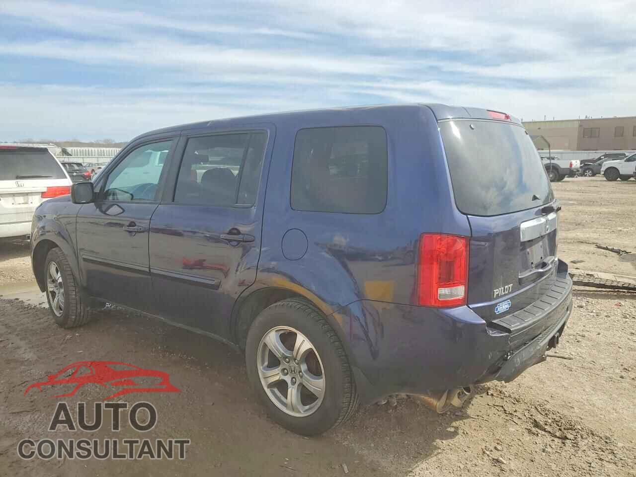 HONDA PILOT 2013 - 5FNYF4H58DB077330