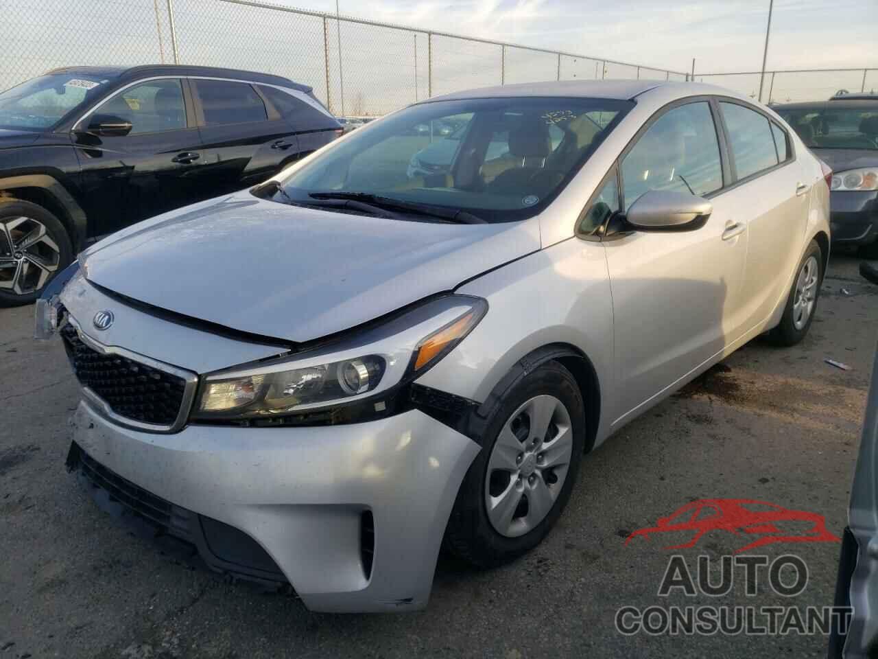 KIA FORTE 2018 - 3KPFK4A71JE219341