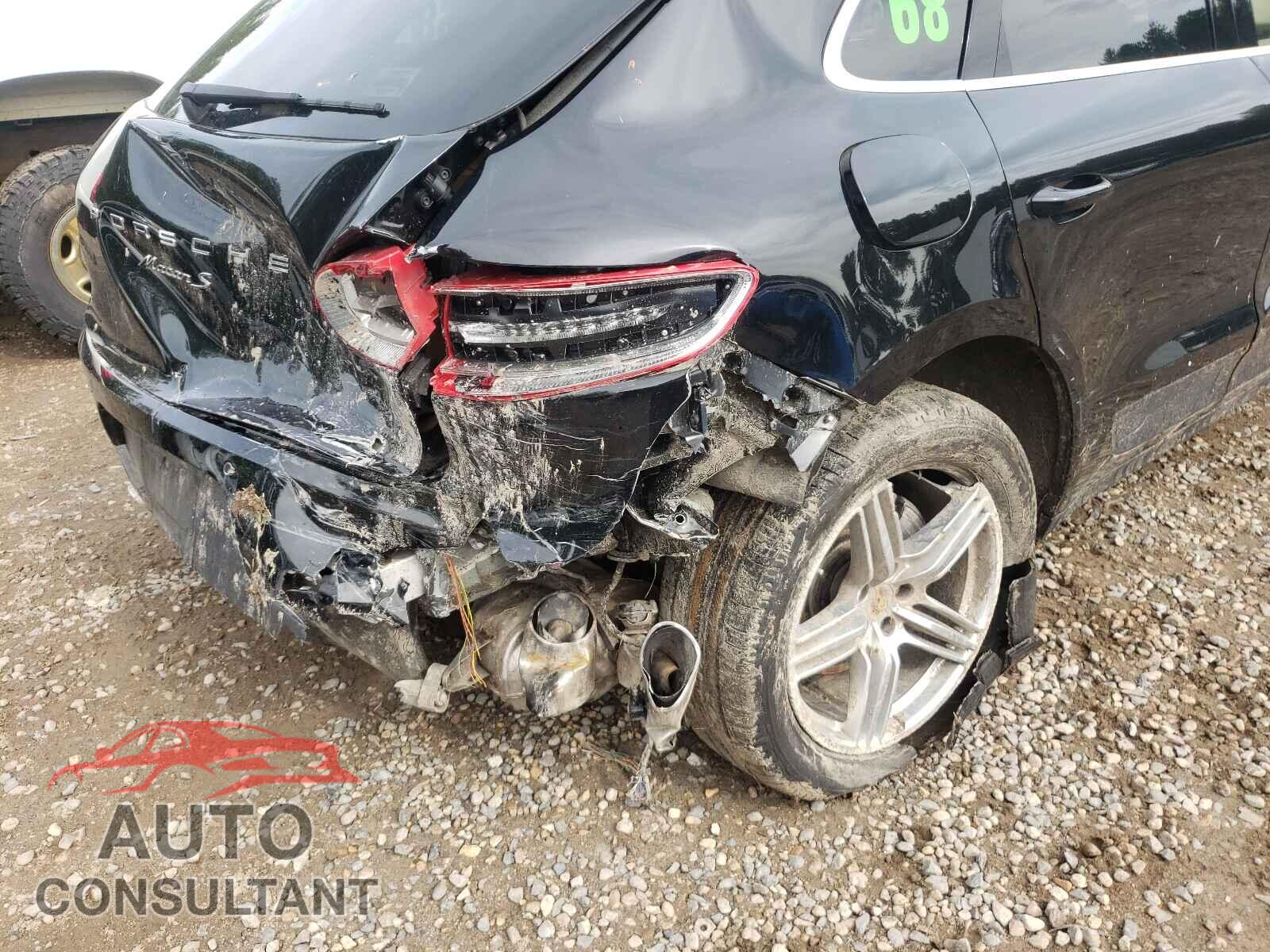 PORSCHE MACAN 2016 - WP1AB2A54GLB57462