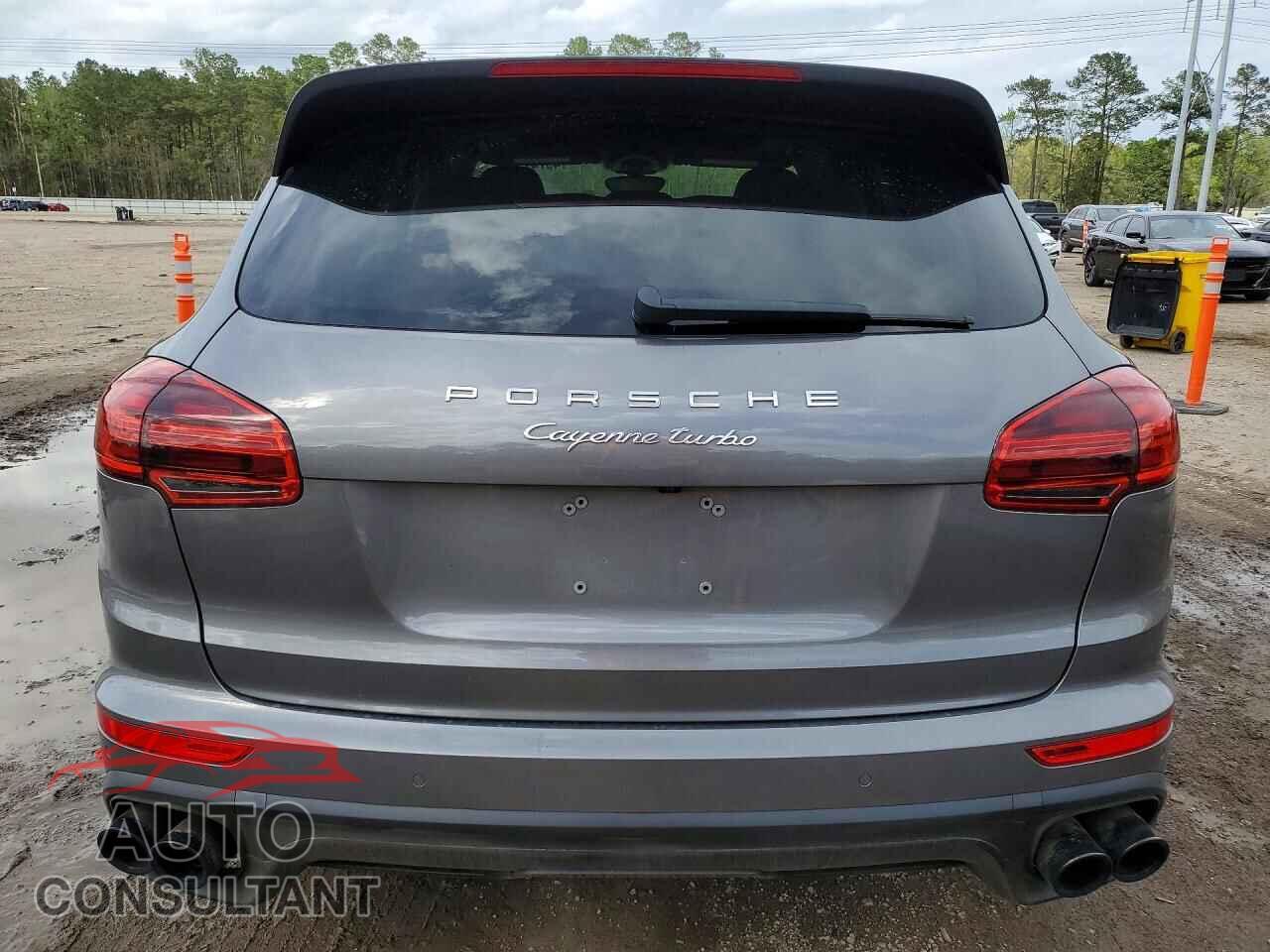 PORSCHE CAYENNE 2016 - WP1AC2A27GLA88558