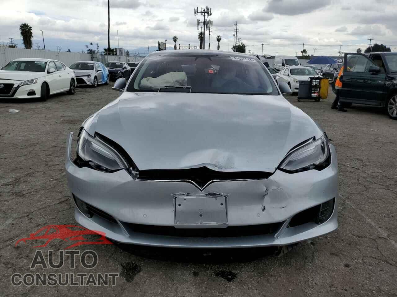 TESLA MODEL S 2017 - 5YJSA1E12HF212943