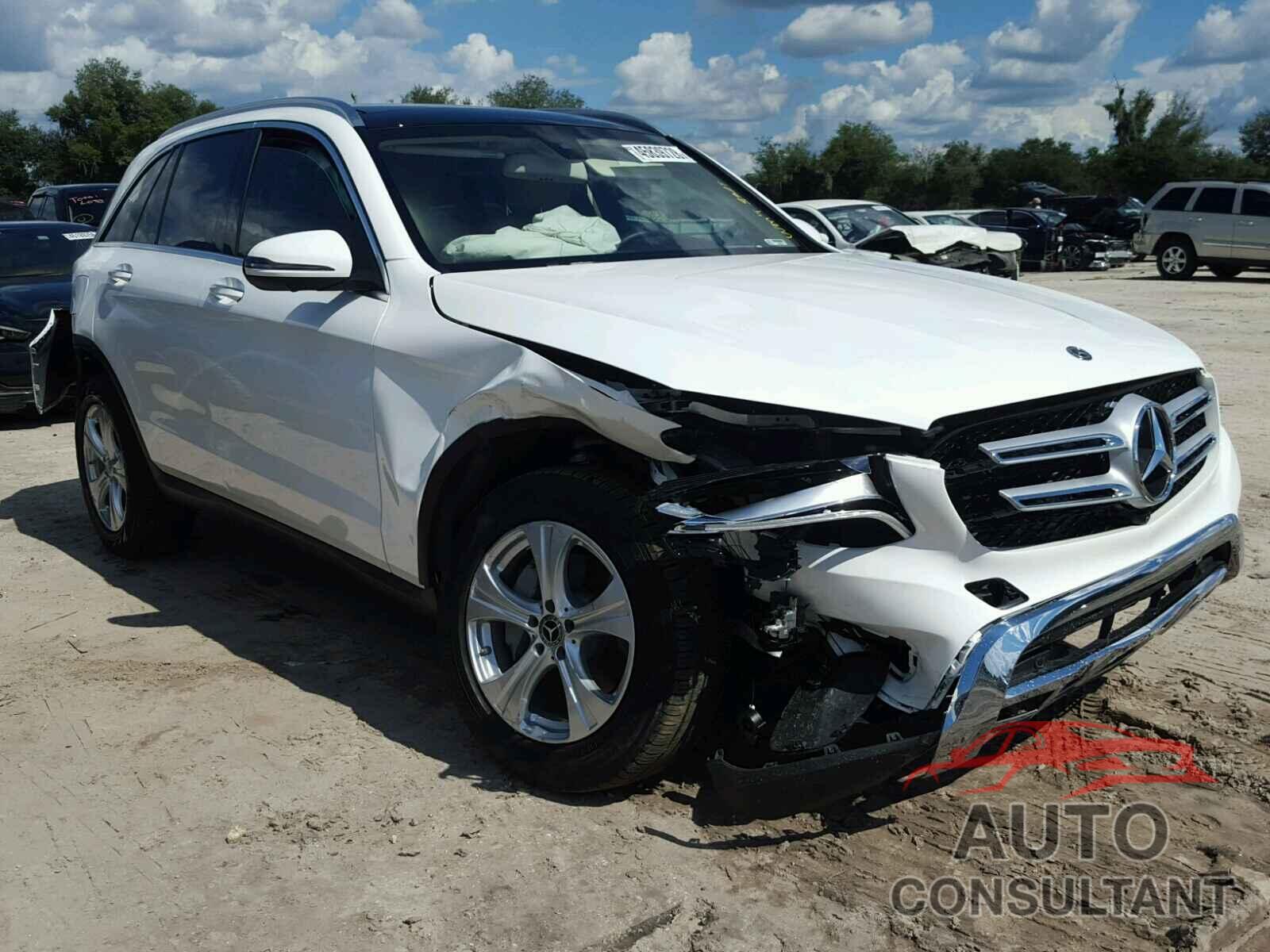 MERCEDES-BENZ GLC 300 2018 - WDC0G4JB0JV032237