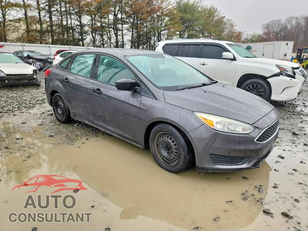 FORD FOCUS 2015 - 1FADP3E26FL251756