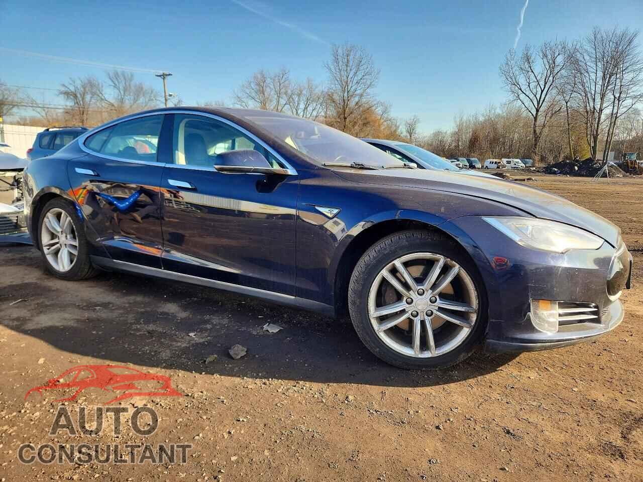 TESLA MODEL S 2013 - 5YJSA1CN4DFP26468