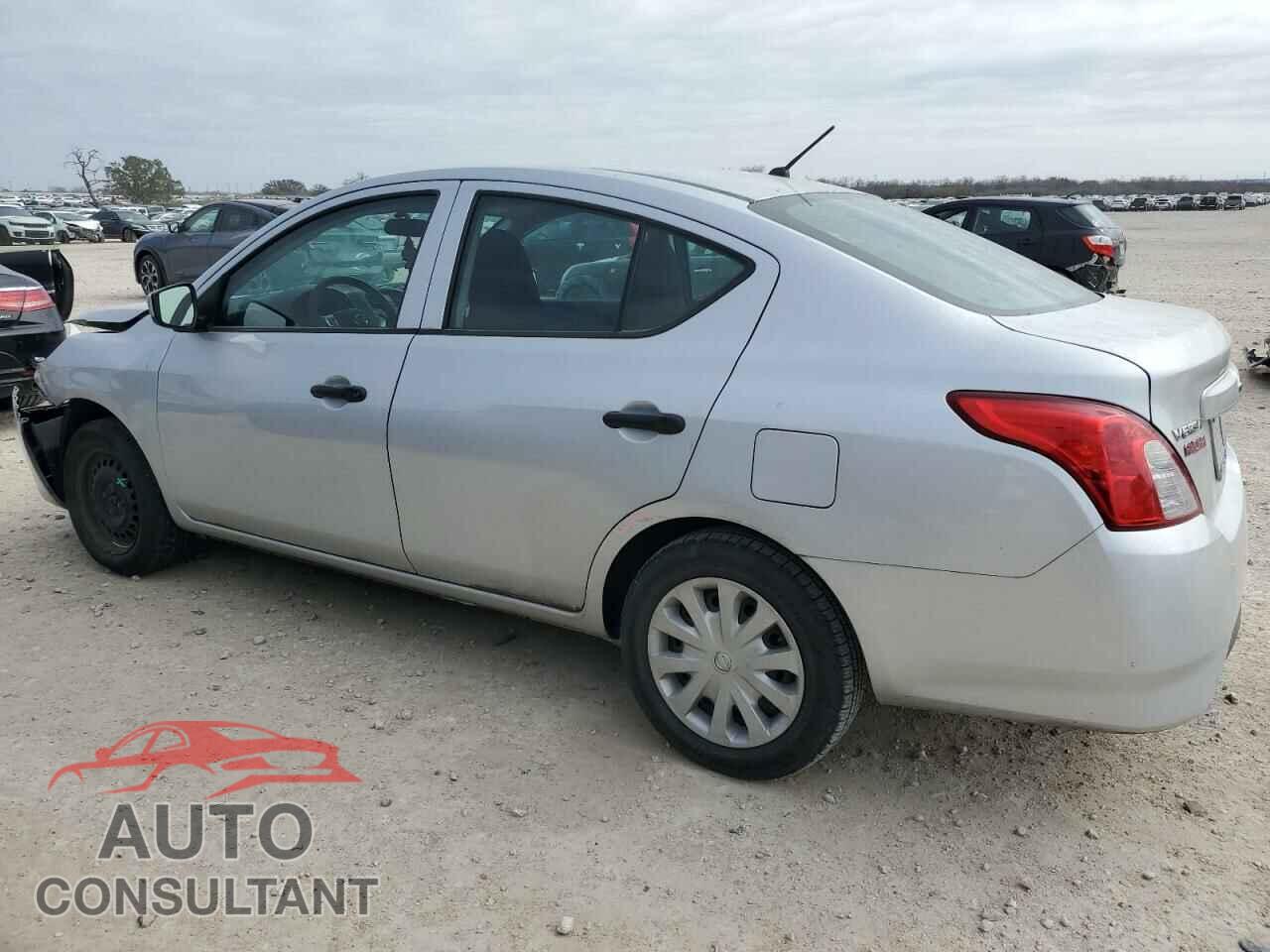 NISSAN VERSA 2017 - 3N1CN7AP1HL858839