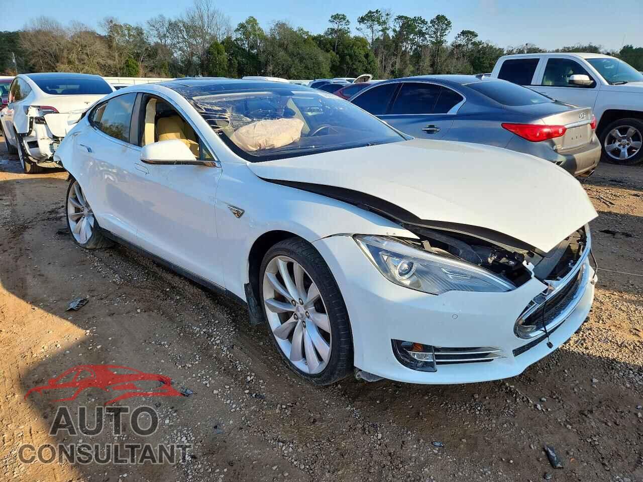 TESLA MODEL S 2013 - 5YJSA1CN5DFP27337