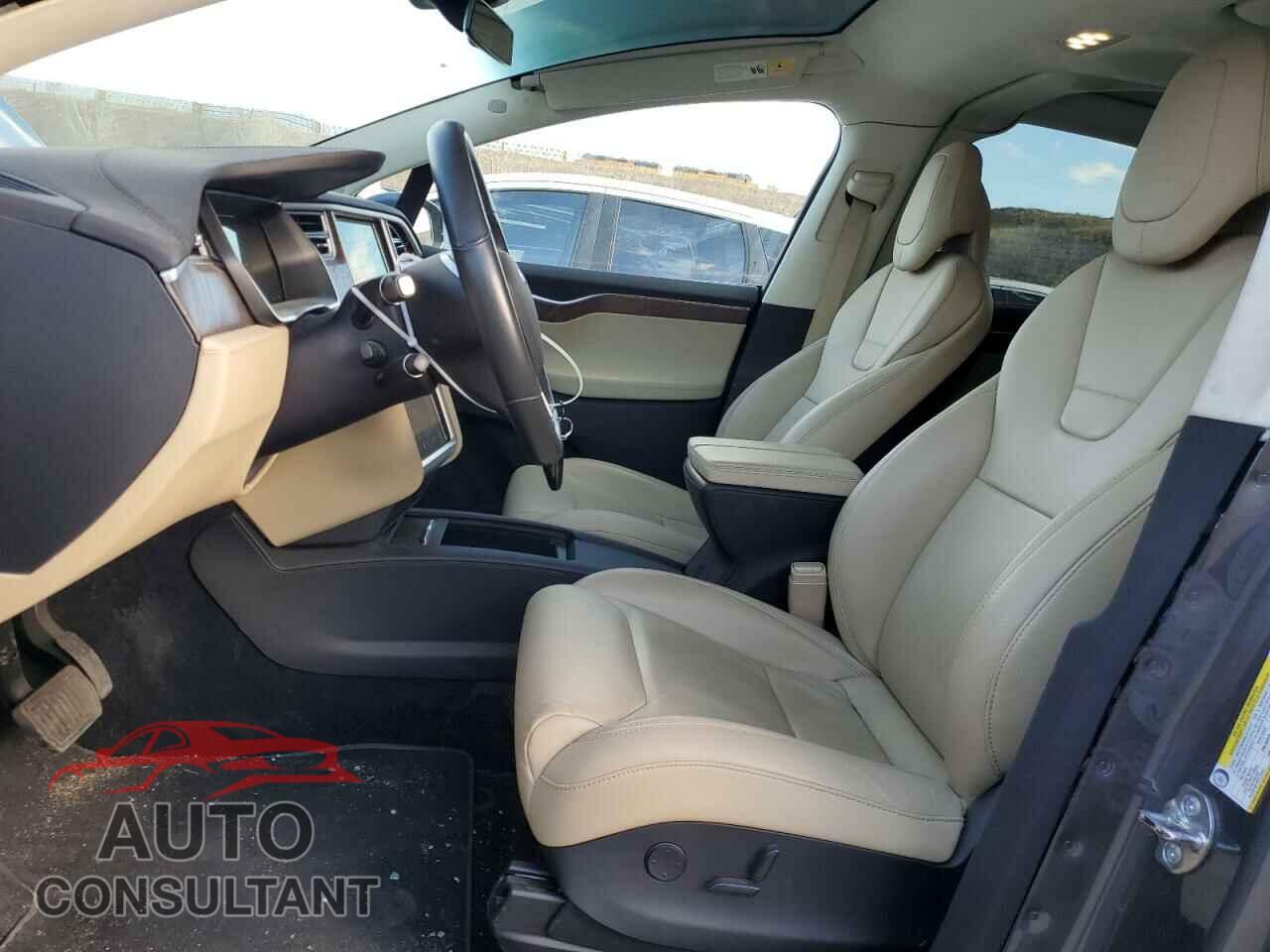 TESLA MODEL X 2017 - 5YJXCDE22HF044795