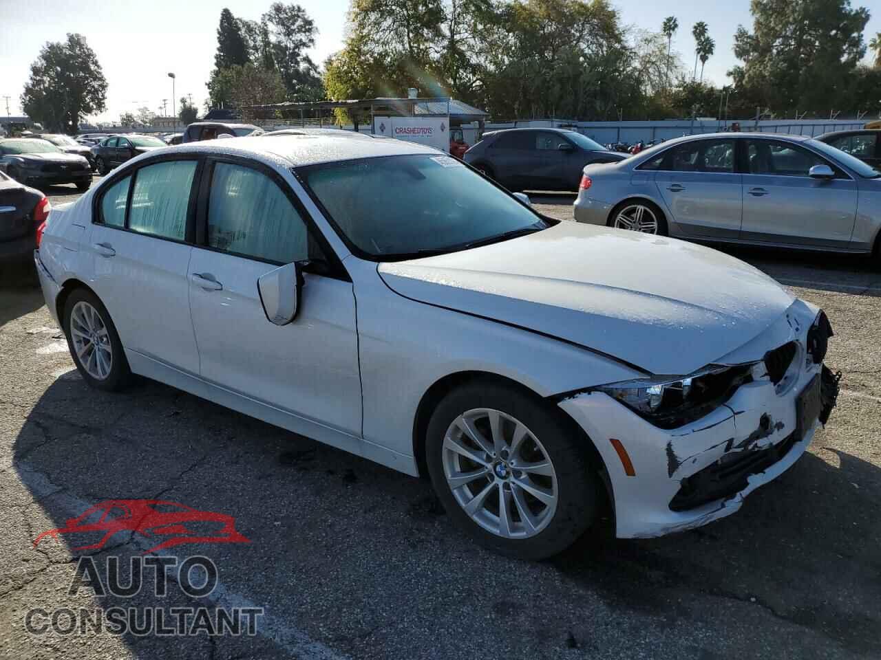 BMW 3 SERIES 2016 - WBA8E1G56GNU10629