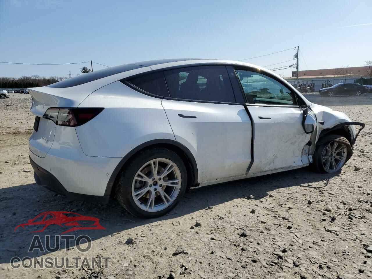 TESLA MODEL Y 2021 - 5YJYGDEEXMF204838