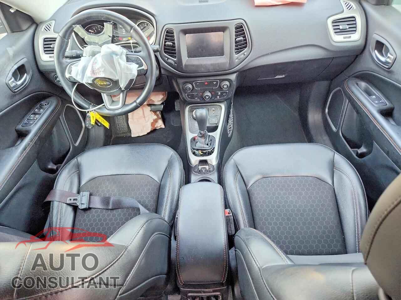 JEEP COMPASS 2020 - 3C4NJDBB6LT217570