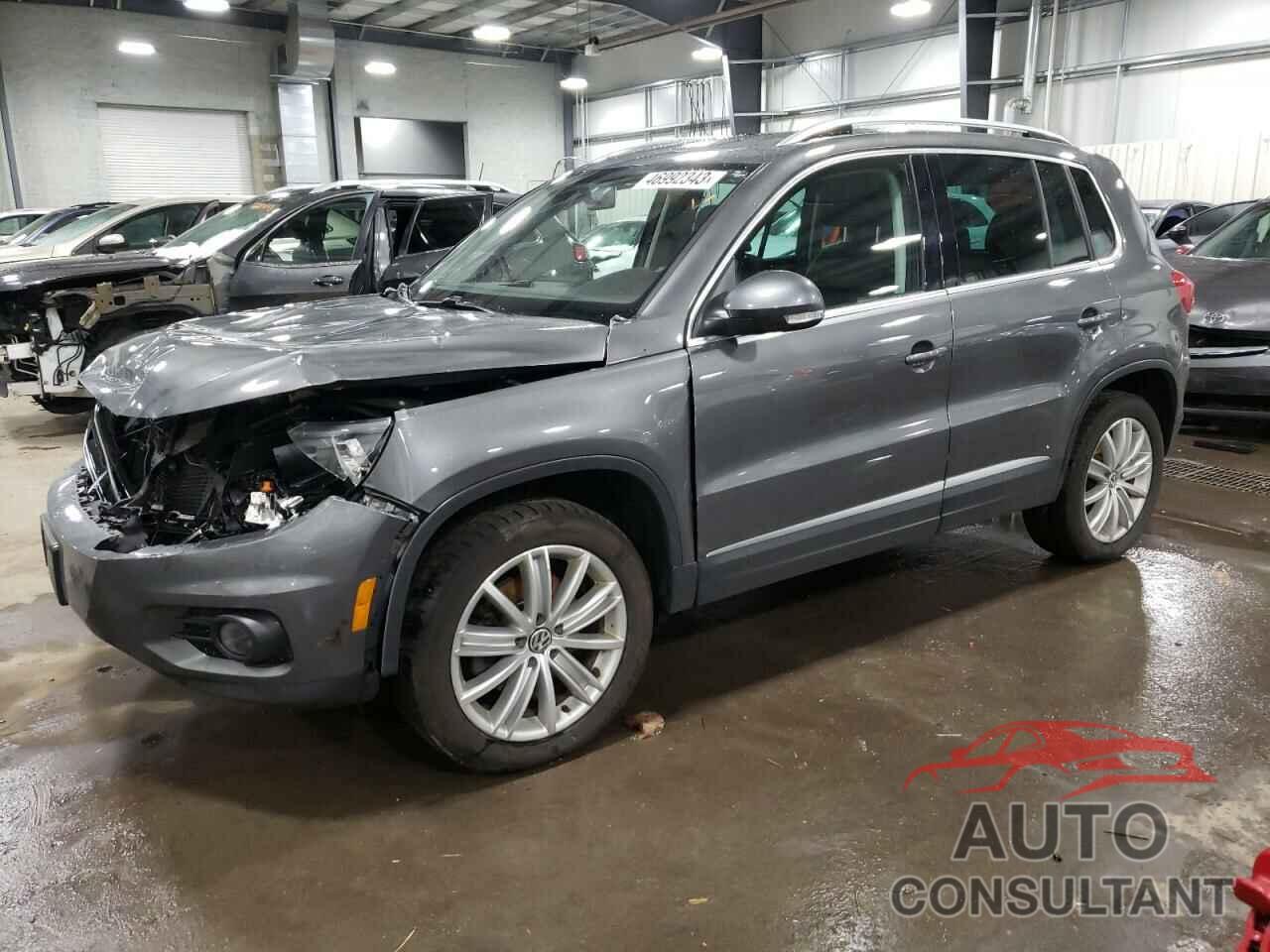 VOLKSWAGEN TIGUAN 2015 - WVGBV7AX5FW502390