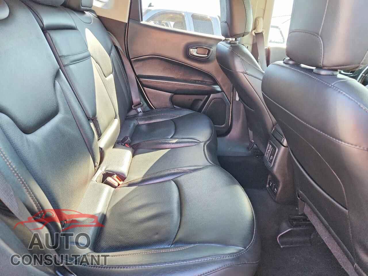 JEEP COMPASS 2019 - 3C4NJDCBXKT806361