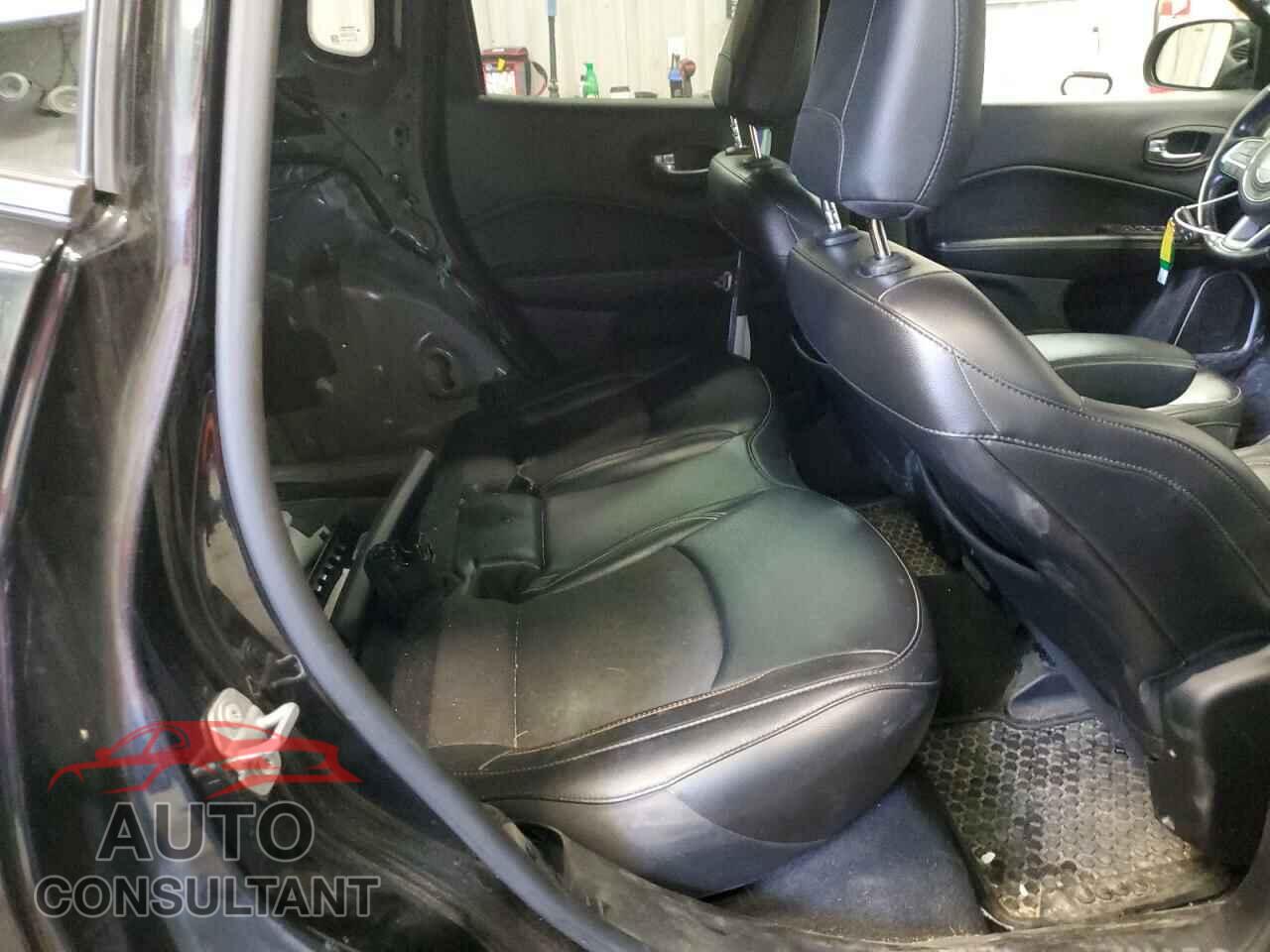 JEEP COMPASS 2019 - 3C4NJDBB2KT813371