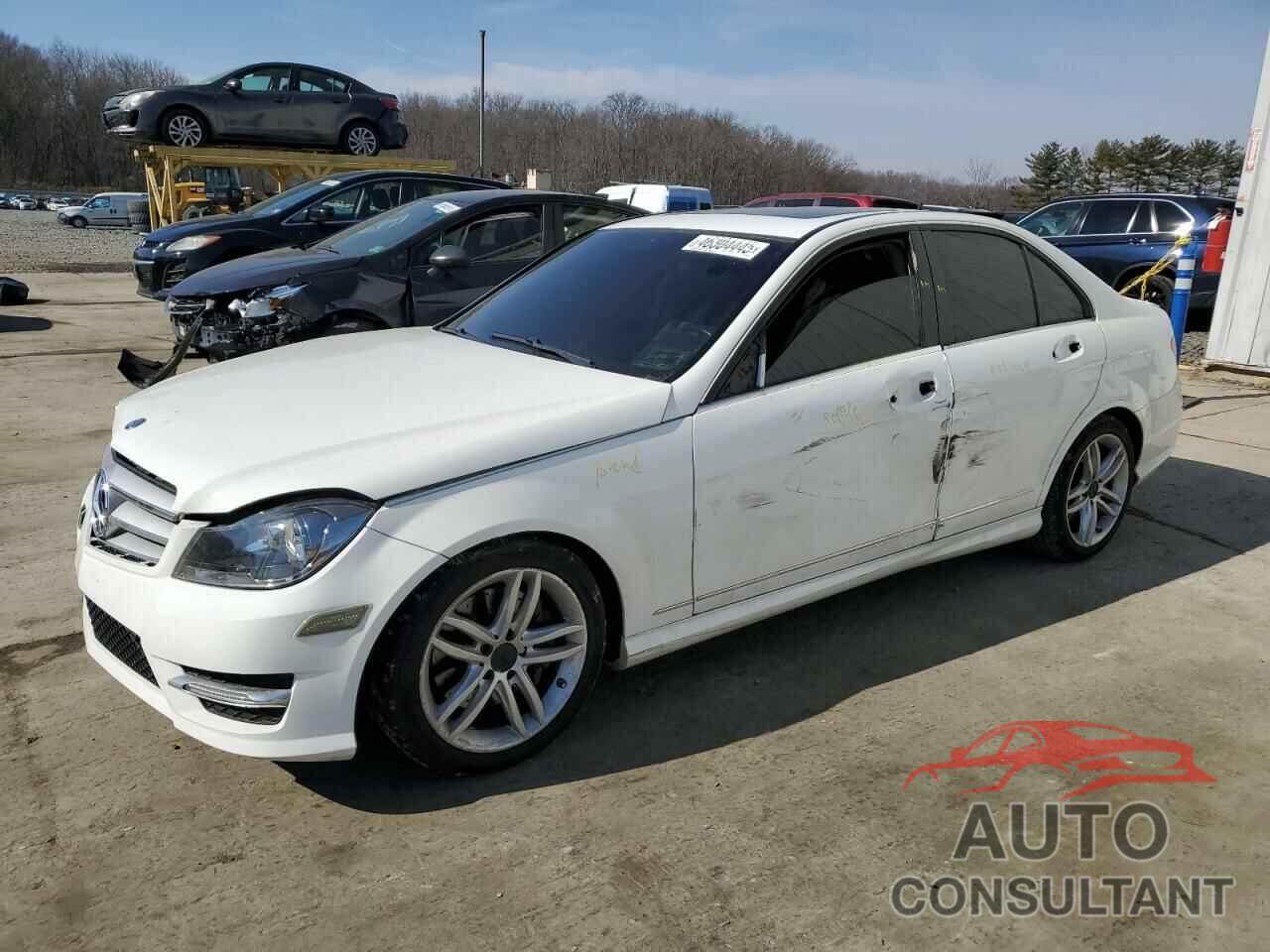 MERCEDES-BENZ C-CLASS 2014 - WDDGF8AB5ER306647